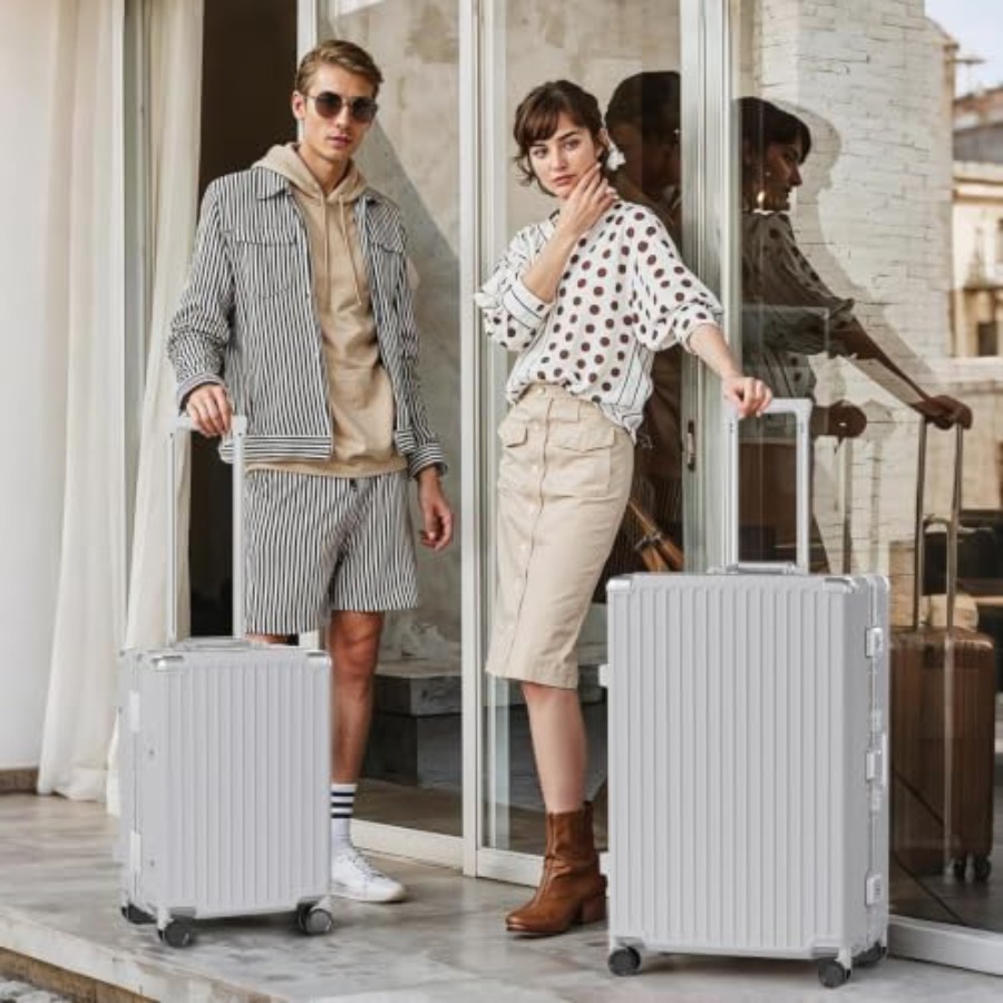 Набор чемоданов из 2 предметов – обзор и цена Aluminum Frame Carry On Luggage